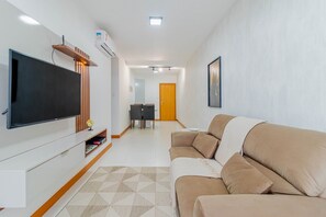 Apartamento | Área de estar | Smart TV 32 polegadas com canais digitais