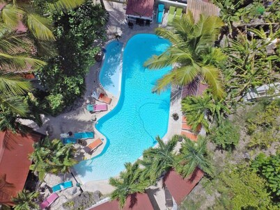 460 m² paradise villa with swimming pool (max. 24 people)