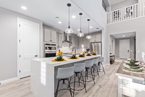 House, 5 Bedrooms | Private kitchen