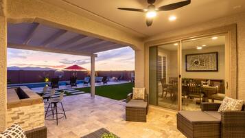 House, 5 Bedrooms | Terrace/patio