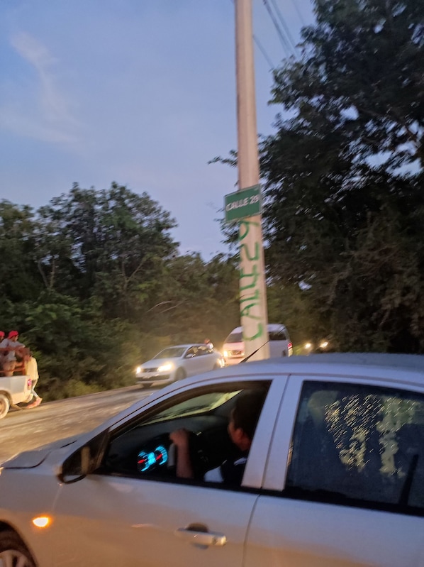 Imagen sin descripción, 1 de 4, botón