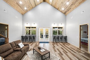 Smart TV, fireplace, ping pong