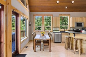 Ferienhaus, Mehrere Betten | Eigene Küche | Kühlschrank, Mikrowelle, Ofen, Herdplatte