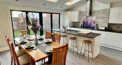 Beautiful modern family home, parking and garden