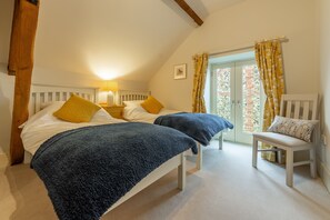 3 bedrooms, iron/ironing board, Internet, bed sheets