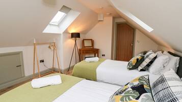 4 bedrooms, individually decorated, individually furnished, free WiFi