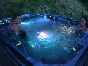 Bain à remous extérieur