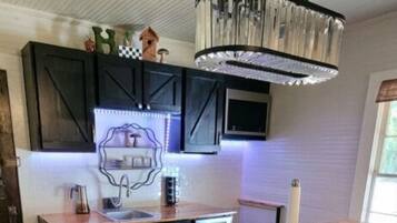 Signature Cottage, 2 Bedrooms | Private kitchen | Fridge, microwave, oven, stovetop