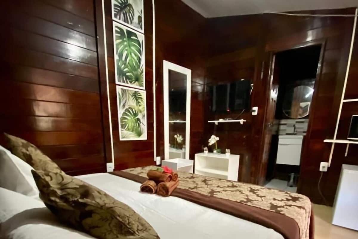 Standard Room | Free WiFi, bed sheets