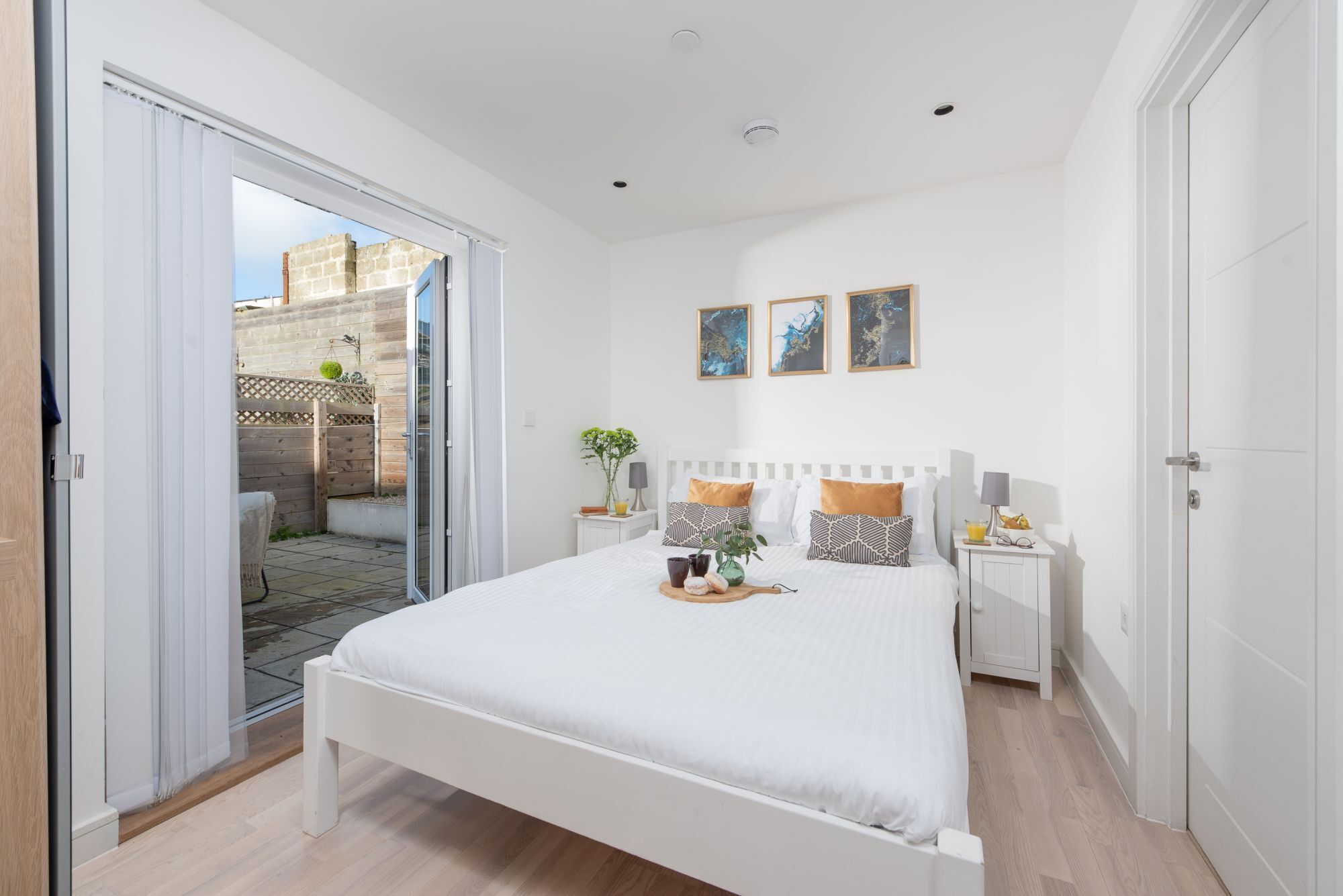 4 soverom, strykejern/-brett, reiseseng for barn og internettilgang