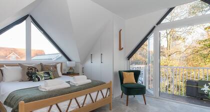 Radiant Penthouse on the Banks of the Thames - Pass the Keys