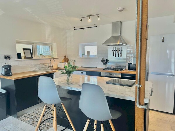 Fridge, microwave, oven, toaster