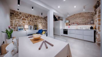 Villa (Five Bedroom Villa with Terrace) | Salle Ă manger