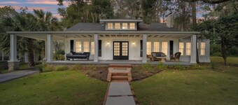 4BR/2BA Southern Porch Living - Pet Friendly!