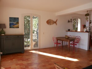 Interior - Waterfront level 7 people, direct access to the sea in 1 min  (Ensuès-la-Redonne)