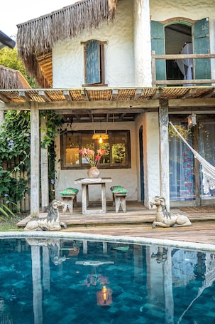 Luxury House, Pool View | 4 bedrooms, pillowtop beds, free WiFi, bed sheets