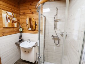 Shower - Avocet Lodge (Lincoln)
