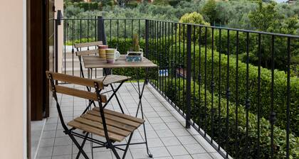 House in the Olive Trees-For a relaxing vacation at the lake.