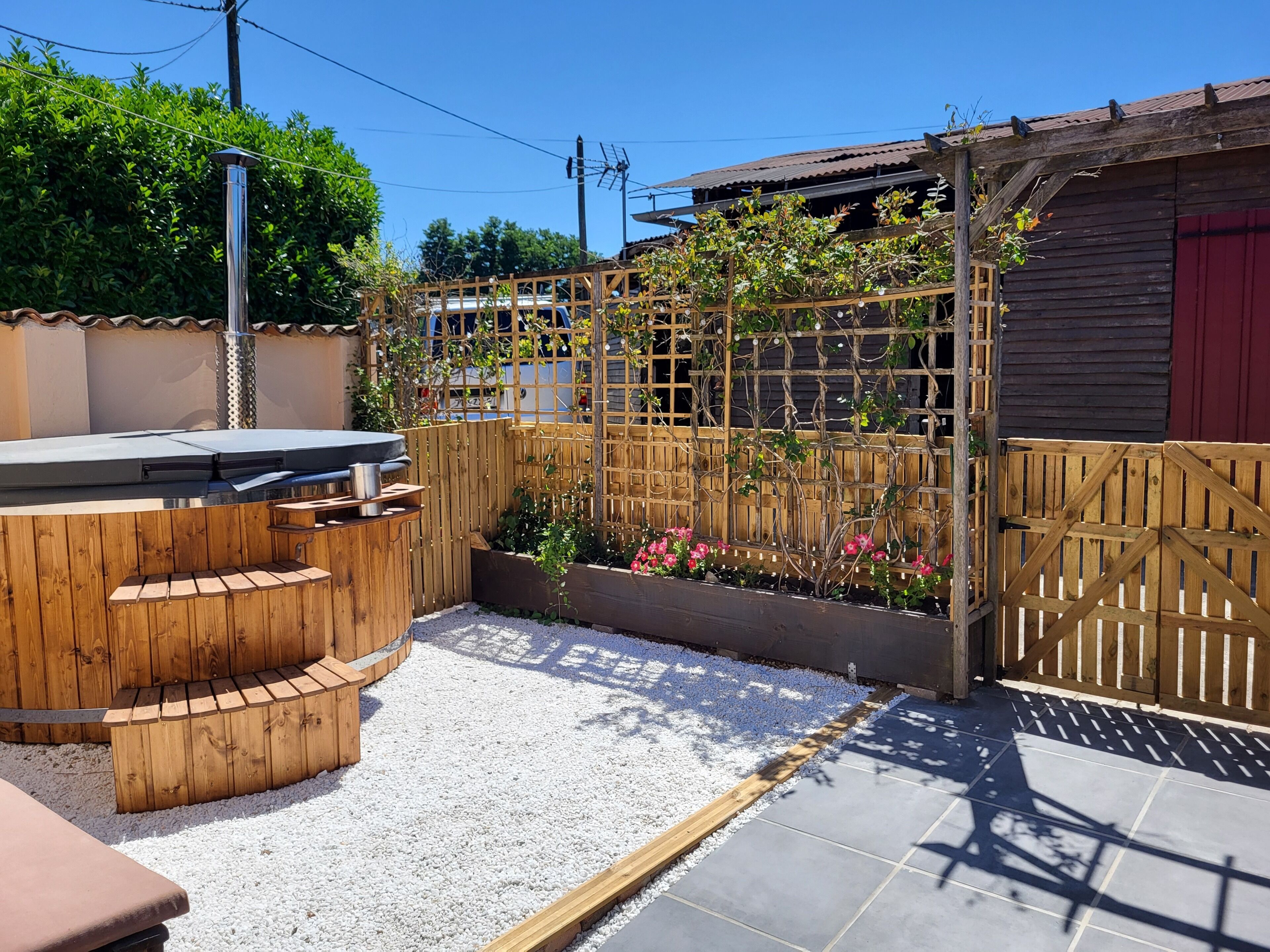 Bain à remous extérieur