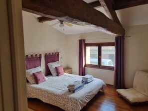 7 bedrooms, iron/ironing board, travel cot, free WiFi