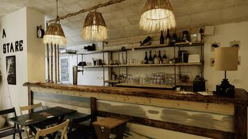 Bar (in der Unterkunft)