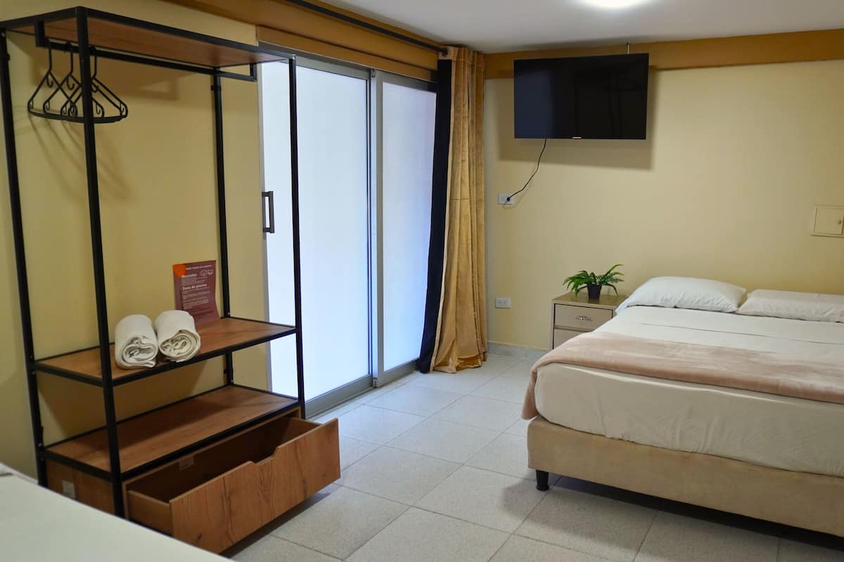1 slaapkamer, luxe beddengoed, bedden met traagschuimmatras, een minibar