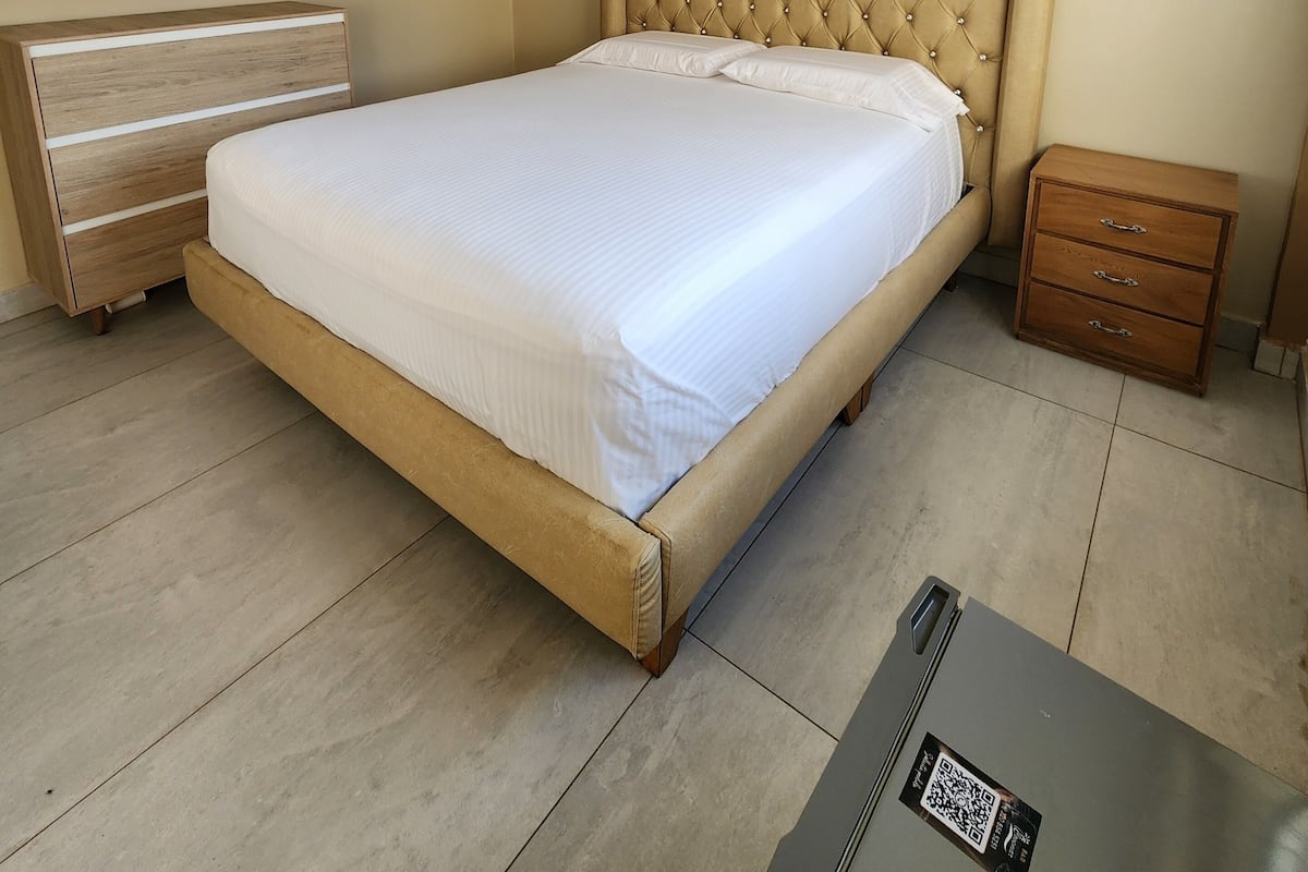 Standaard kamer | 1 slaapkamer, luxe beddengoed, bedden met traagschuimmatras, een minibar