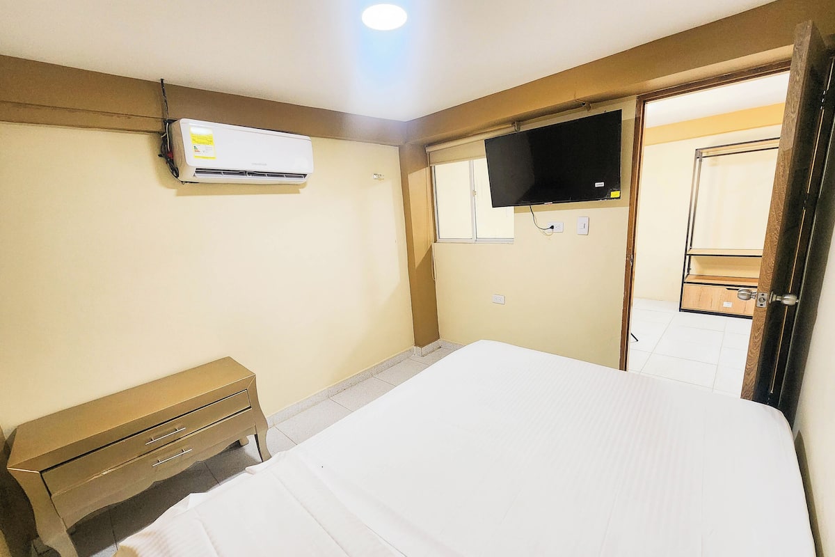 Eenvoudig huisje | 1 slaapkamer, luxe beddengoed, bedden met traagschuimmatras, een minibar