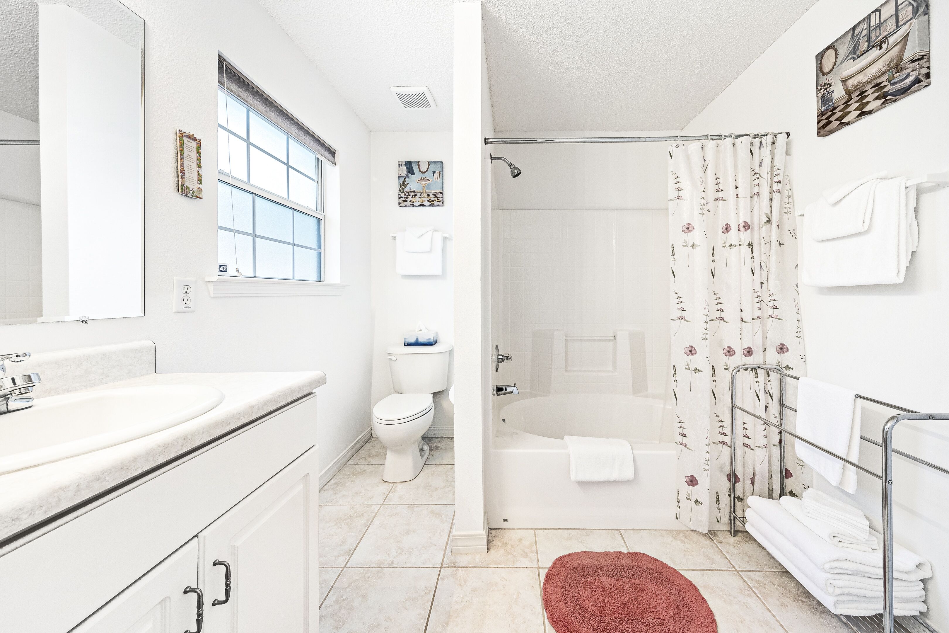 Classic House, 3 Bedrooms, Patio | Bathroom | Free toiletries, hair dryer, towels, soap