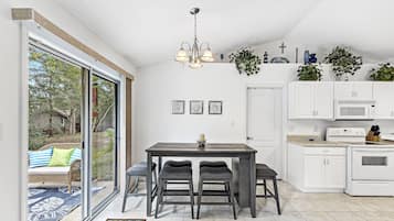 Classic House, 3 Bedrooms, Patio | In-room dining