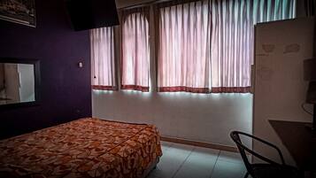 Muebles diferentes, camas plegables/adicionales y wifi gratis