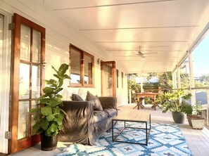 Terrace/patio - Stunning Yamba Beach House! 3Bed+ Walk to everything! (Yamba)