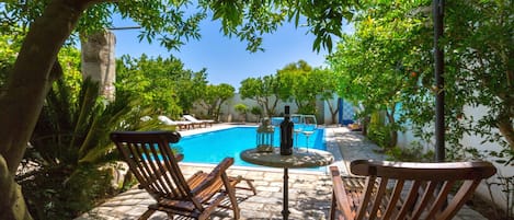 Piscine extérieure (ouverte en saison)