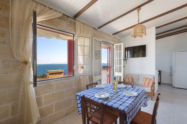 تناول الطعام