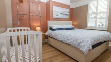 4 habitaciones, decoración personalizada y muebles diferentes