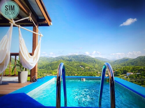 Secluded 2bd/2bath w/private Pool, Quiet w/breathtakin views 7mins to Rodney Bay