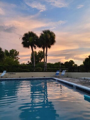 Beheizter Pool