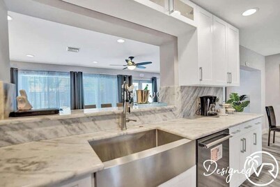 7BR Paradise | Heated Pool, Spa & Game Room