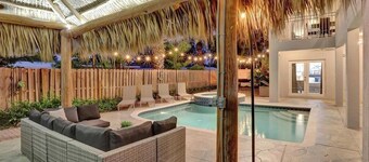 Spectacular 7BR Heated Pool Jacuzzi Tiki Game