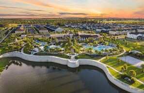 Exterior - Famous new and well decorated at Solara 6bdr (Kissimmee)