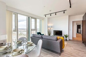 TV - Icon Tower Flat III - North Acton (London)