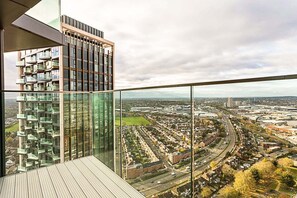 Property grounds - Icon Tower Flat III - North Acton (London)