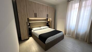 1 camera, una scrivania, ferro/asse da stiro, Wi-Fi gratuito