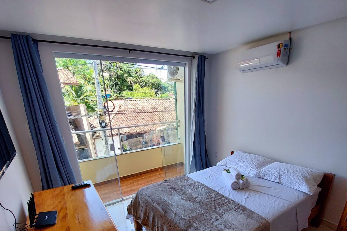 Superior Apartment | Premium bedding, down comforters, pillowtop beds, blackout drapes