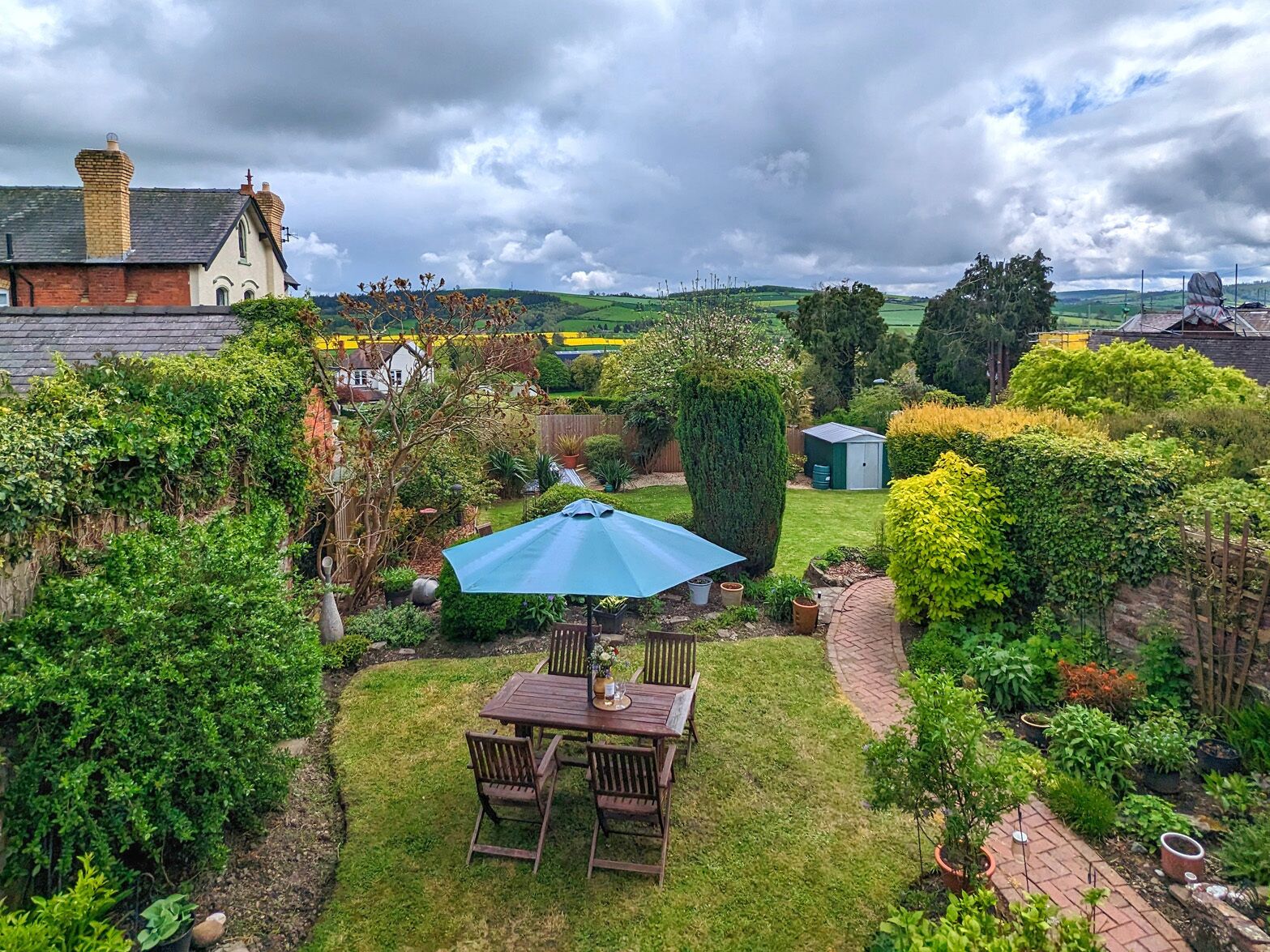 المنشأة من الداخل