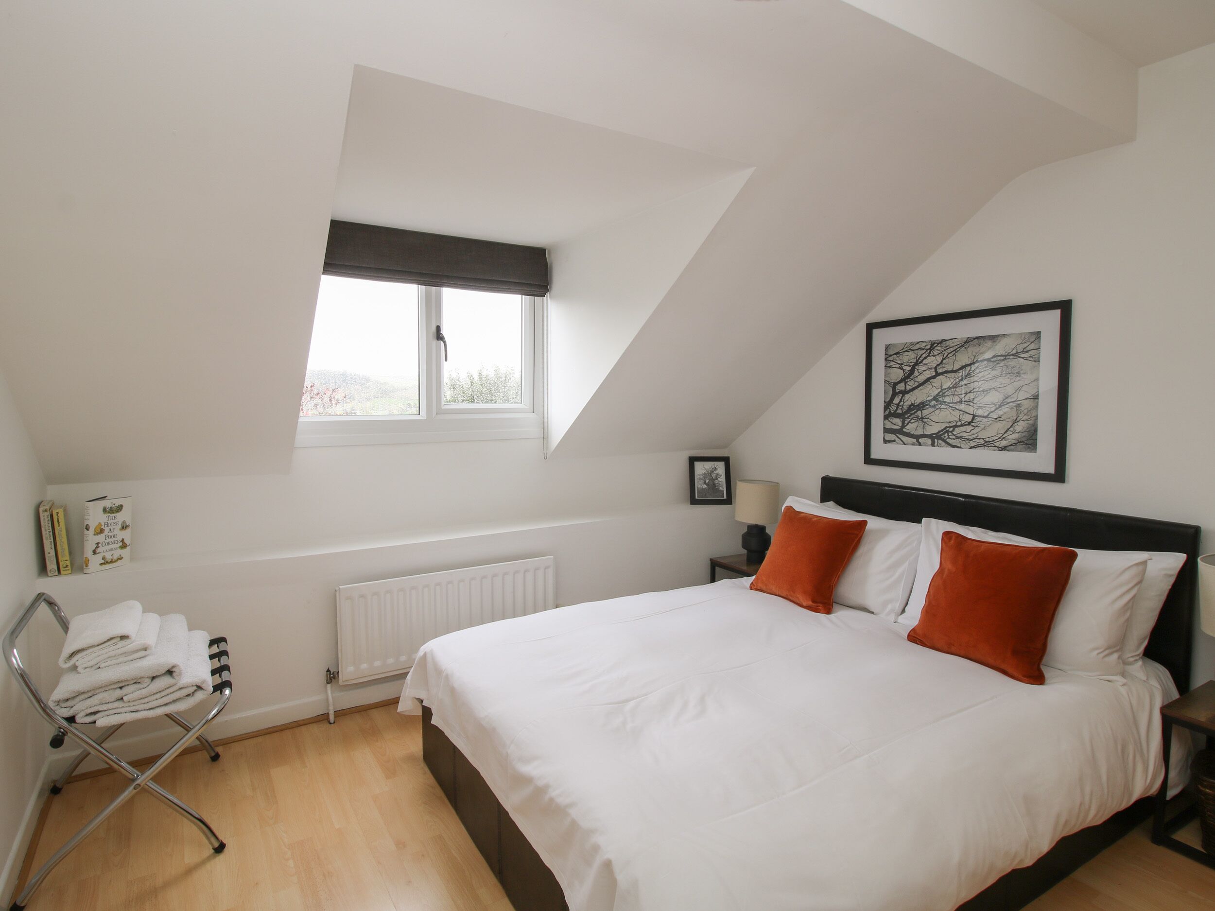 4 bedrooms, individually decorated, individually furnished, free WiFi