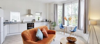 Stylish Large 1-bed Apartment in Tunbridge Wells