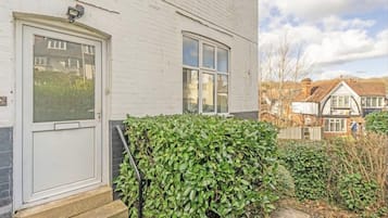 Apartment, 1 Queen Bed | Exterior