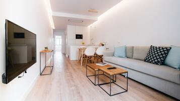 TV connectée de 40 pouces avec chaßnes par satellite, télévision