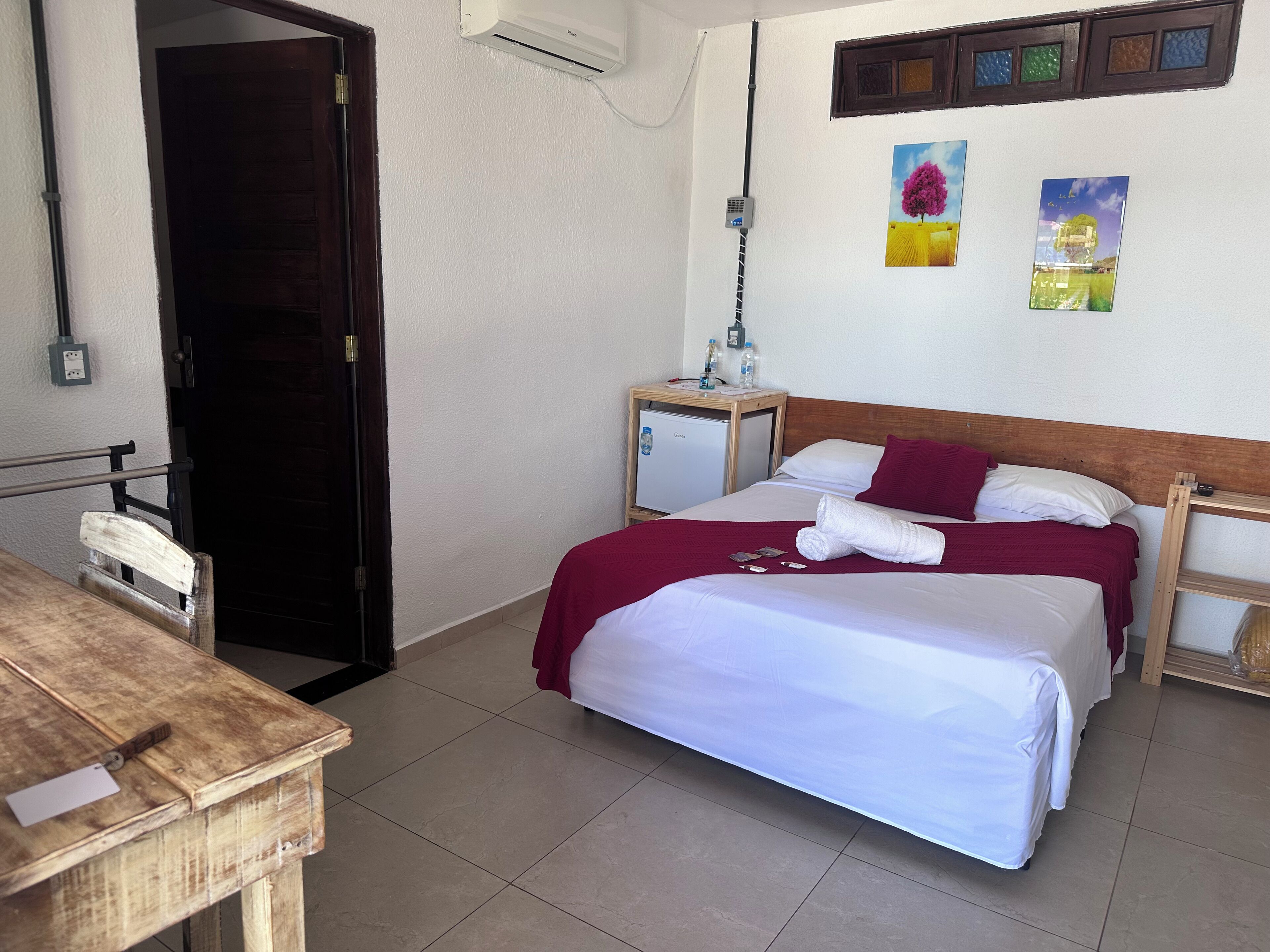 クラシック ダブルルーム | 遮光カーテン、WiFi (無料)、ベッドシーツ